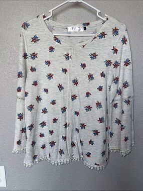 FRAY Cream Floral Crochet-Trim Top